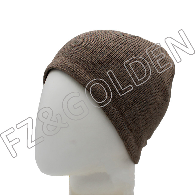 Светлоотразителна унисекс акрилна плетена шапка (11)