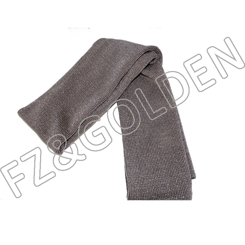 Bán buôn khăn quàng dệt kim mùa đông tùy chỉnh với sợi phản quang (5)