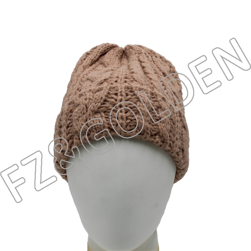 100% Recycled Polyester Knitted Hat (၁)ခု၊